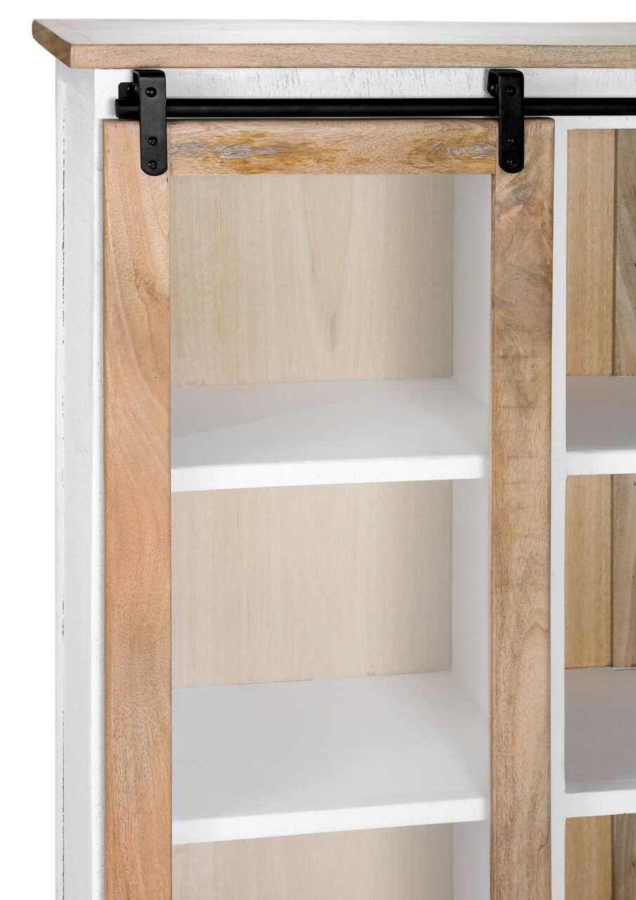 Detailansicht eines Buffet-Aufsatzes mit Schiebetür aus Holz und Metallbeschlägen, seitliche Perspektive.