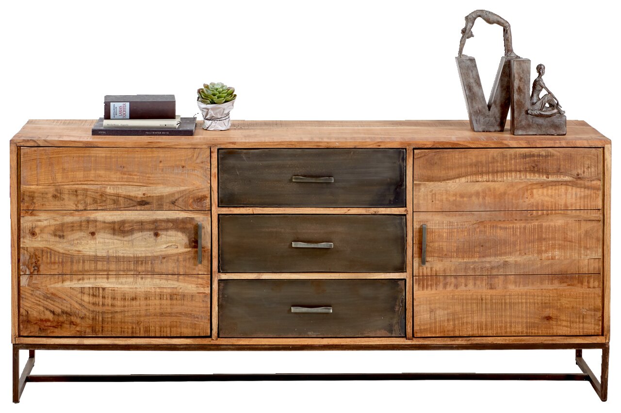 Kommode aus Holz mit drei mittigen Schubladen und zwei seitlichen Türen, dekoriert mit Büchern, einer Pflanze und Skulpturen, frontal abgebildet.
