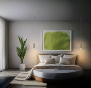 Moderne Akku-Pendelleuchte in einem stilvollen Schlafzimmer, seitliche Perspektive