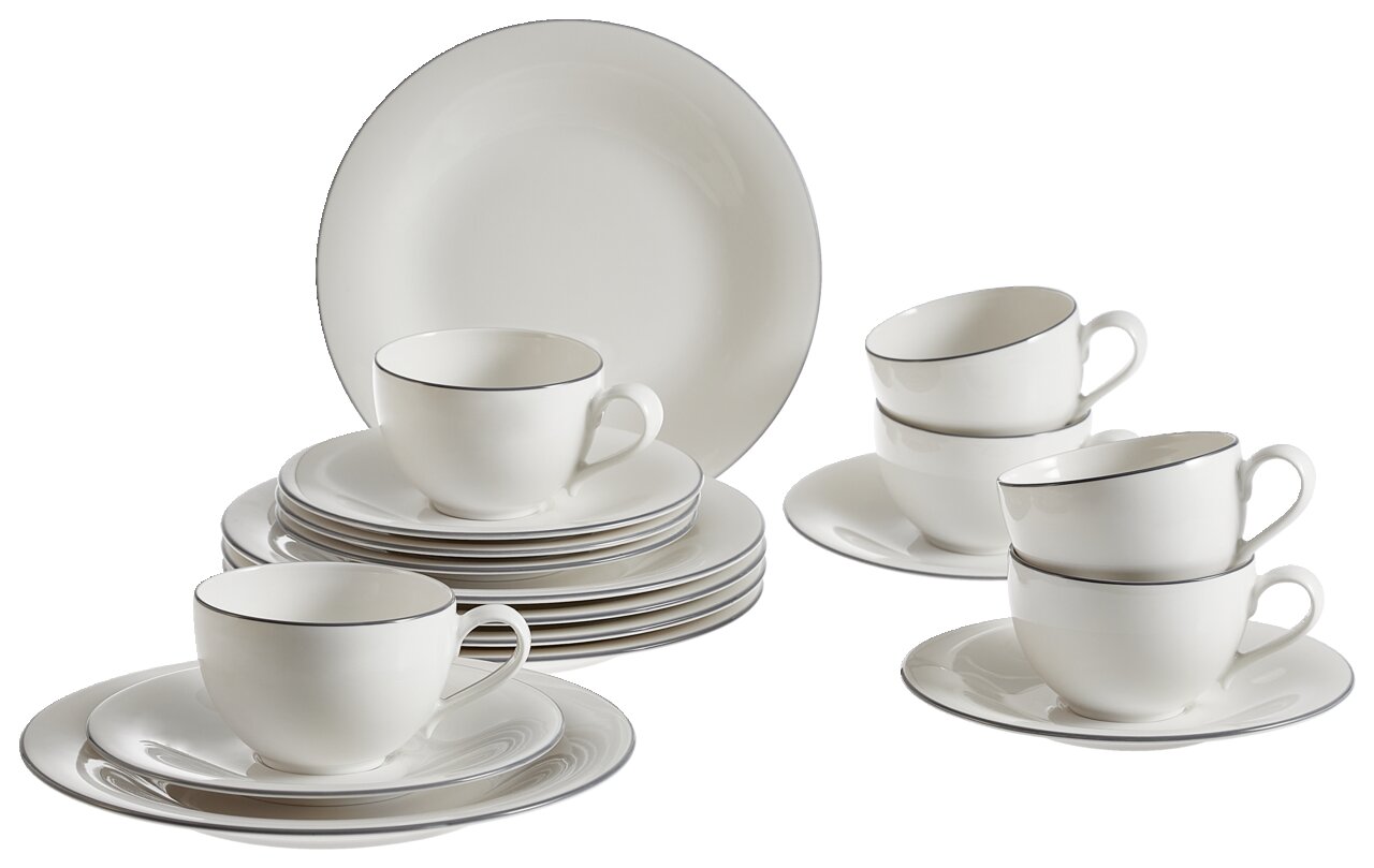 Kaffeeservice 18-teilig, bestehend aus weißen Tassen und Untertassen mit feinem Rand, seitliche Perspektive