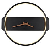 Moderne wandklok SUSSY met zwarte wijzerplaat en houten wijzers, omgeven door een lichtgevende ring, afgebeeld van voren.