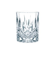 Kristallglas mit elegantem Schliffmuster, frontal fotografiert.