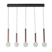 Moderne LED-Hängeleuchte mit fünf hängenden Glühbirnen in Kupferoptik, frontal betrachtet.