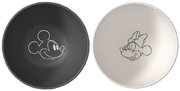 Zwei runde Teller im Set, links schwarzer Teller mit Mickey-Mouse-Kopf als Linienzeichnung, rechts heller Teller mit Minnie-Mouse-Skizze, Draufsicht von oben
