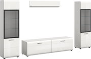 Modernes weißes Wohnzimmermöbel-Set mit zwei hohen Vitrinenschränken mit Glasfront und einem niedrigen TV-Lowboard, Frontansicht mit leichter Schrägperspektive