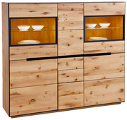 Hochwertiges Highboard aus Holz mit Beleuchtung, zwei Glastüren und mehreren Schubladen, frontale Ansicht