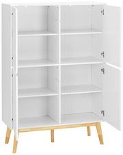 Weißes Highboard mit vier offenen Türen, sechs Fächern und Holzbeinen, frontale Perspektive