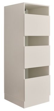 Weißer, moderner Hochschrank/Badschrank mit drei Schubladen und offenem Fach, freistehend, in schräger Frontansicht (leicht von links) vor weißem Hintergrund