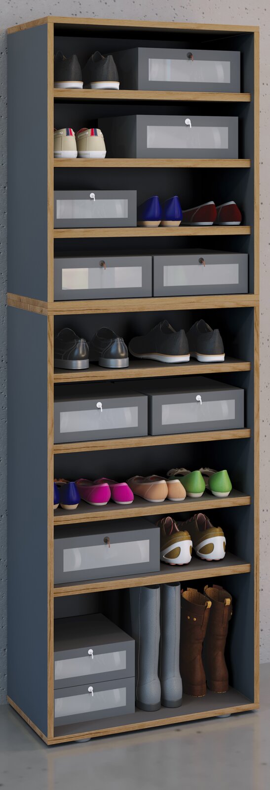 VCM Schuhregal SALIA Hoher offener Schuhschrank aus Holz mit dunkelgrauen Seiten, mehreren Regalböden und grauen Schuhboxen, gefüllt mit verschiedenen Schuhen und Stiefeln; Perspektive: frontale Ansicht leicht von links.