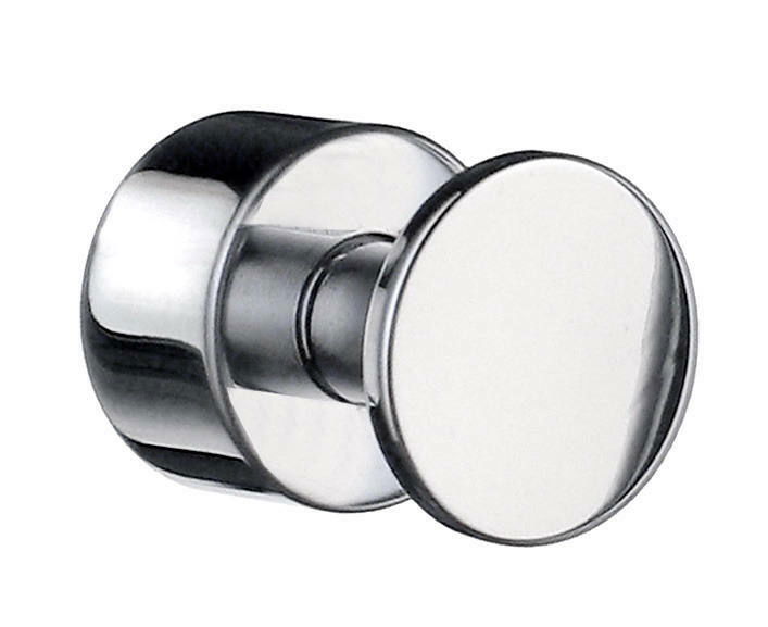 Moderner, verchromter Handtuchhaken in seitlicher Perspektive.