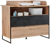 Wickelkommode aus Holz mit schwarzem Akzent, seitliche Perspektive, mit Regalen für Windeln und Pflegeprodukte