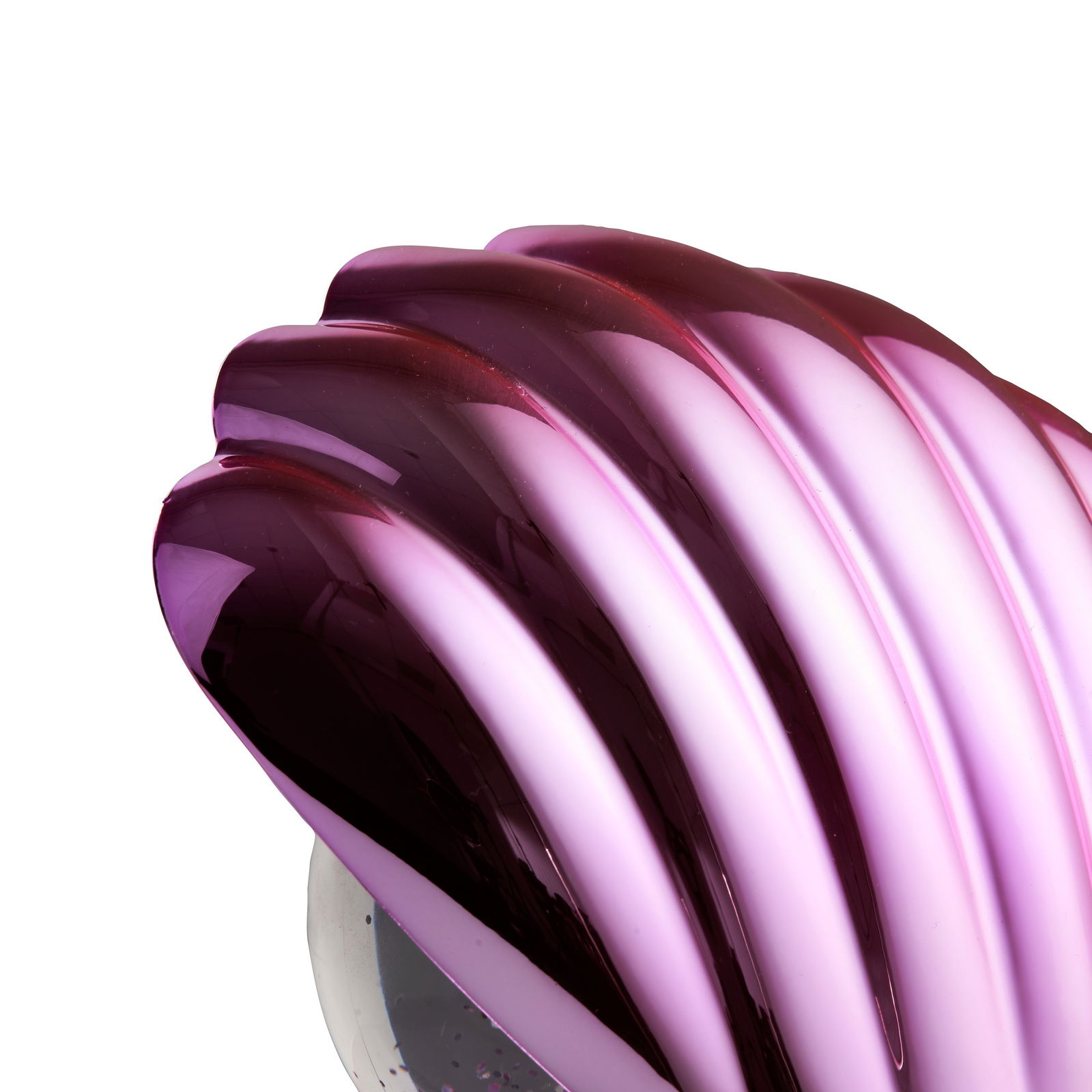 Nahaufnahme einer LED-Tischleuchte mit glänzender, wellenförmiger Oberfläche in violetten Farbtönen.