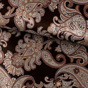 Bettwäsche mit floralem Paisley-Muster in warmen Erdtönen, Draufsicht