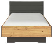 Frontale Ansicht eines modernen Einzelbetts mit Holzrahmen und gepolstertem Kopfteil in dunkler Farbe.