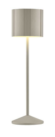 Moderne Akku-Tischleuchte in Beige, frontal abgebildet mit zylindrischem Lampenschirm und schlankem Standfuß.