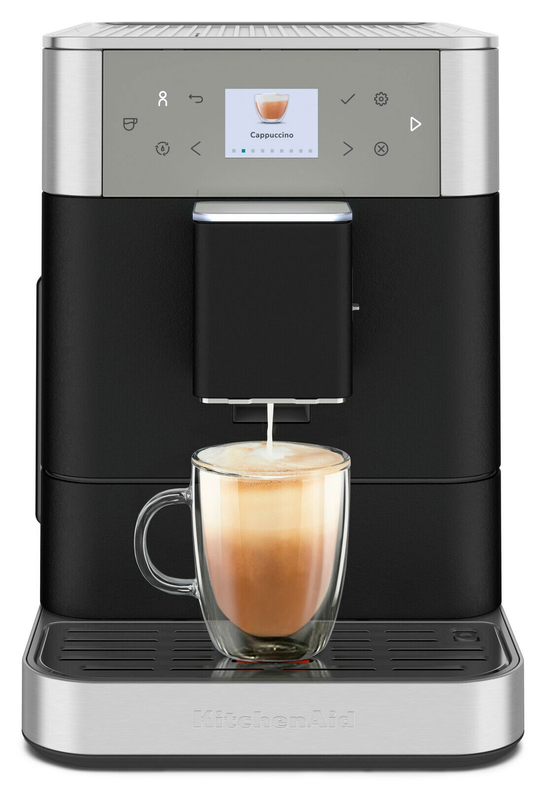 Frontansicht eines Kaffeevollautomaten mit einer Tasse Cappuccino, die gerade zubereitet wird.