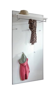 XL-garderobepaneel met hoedenplank, kledinghaken en opgehangen kleding, zijaanzicht