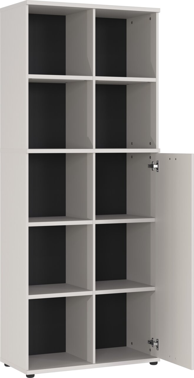 Aktenschrank mit acht offenen Fächern und einer Tür, perspektivisch von vorne rechts betrachtet.