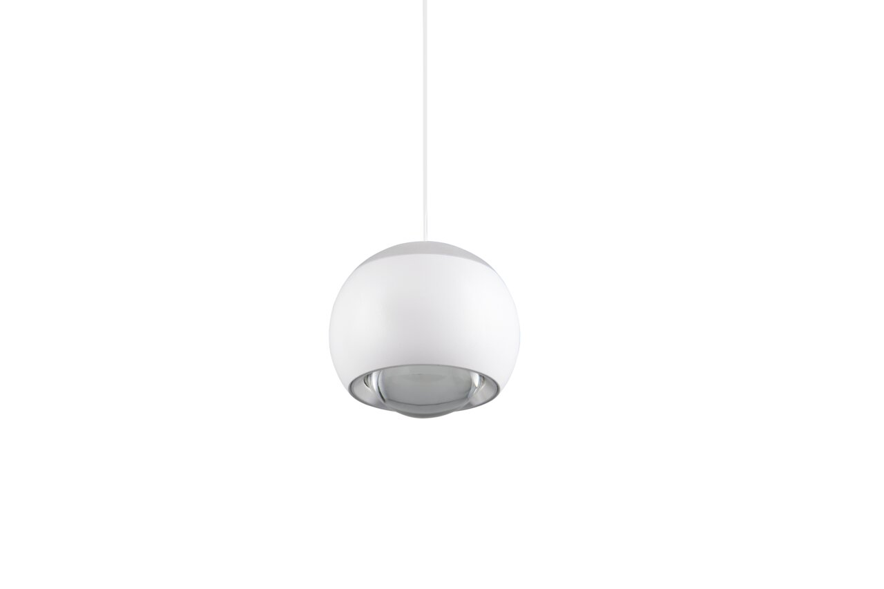 Moderne weiße Pendelleuchte in Kugelform, seitliche Perspektive