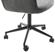 Rückansicht eines grauen Drehstuhls mit schwarzem Fußkreuz und Rollen