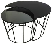 Zweier-Set Beistelltische mit schwarzer Glasplatte und Metallgestell, perspektivisch von oben fotografiert