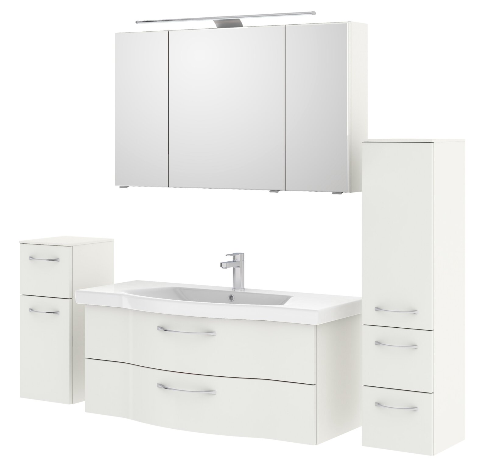 Moderner Badblock in Weiß mit Spiegelschrank, Waschbecken und Stauraum, Frontalansicht
