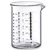 Messbecher aus Glas mit Skala für Esslöffel und Teelöffel, seitliche Perspektive