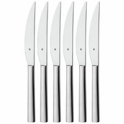 Sechs elegante Steakmesser aus Edelstahl in einer frontalen Ansicht, perfekt für den stilvollen Genuss von Fleischgerichten.