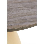 Detailaufnahme einer runden Tischplatte in Holzoptik mit sichtbarer Maserung und abgerundeter Kante, perspektivisch von schräg oben