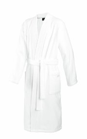 Weißer Kimono in Größe 58/60, Vorderansicht, mit Gürtel und Taschen.