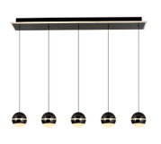 Moderne LED-hanglamp met vijf bolvormige lampen, hangend aan dunne kabels, gezien van voren.