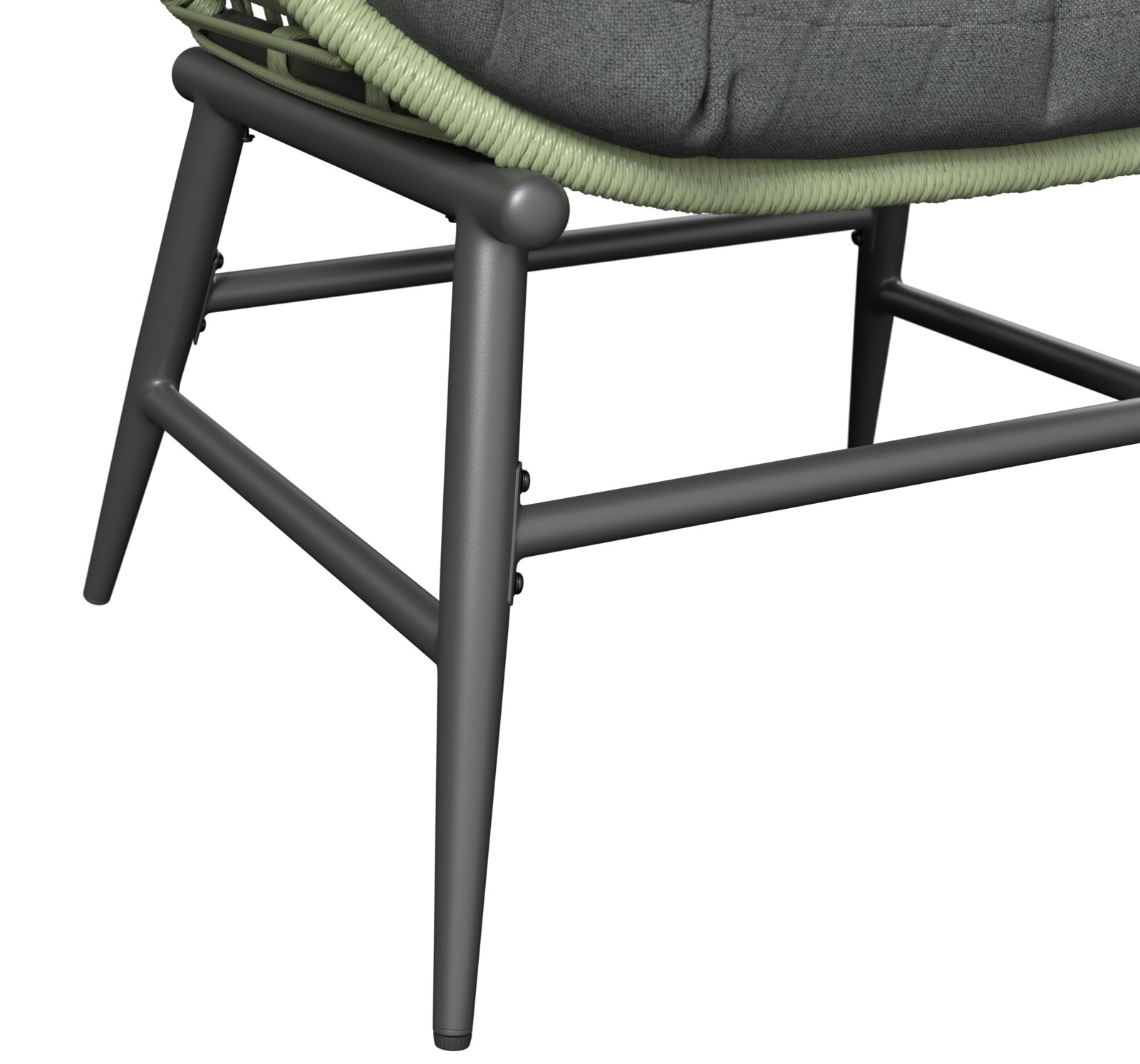 Nahaufnahme eines Gartensessels mit grünem Geflecht und grauem Kissen, seitliche Perspektive