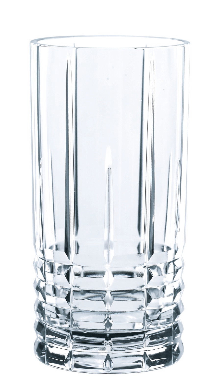 Hochwertiges Longdrinkglas mit facettiertem Design, seitliche Perspektive