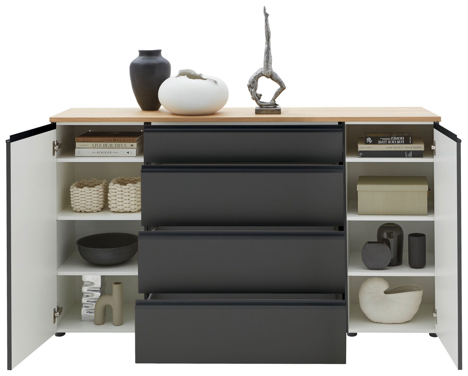 Sideboard mit offenen Türen und Schubladen, gefüllt mit dekorativen Objekten, aus der Frontperspektive