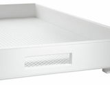 Weißes Tablett XL mit erhöhtem Rand und rechteckigem Ausschnitt, seitliche Perspektive