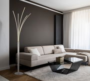 Moderne Stehleuchte BIZZY in einem stilvollen Wohnzimmer, seitliche Perspektive