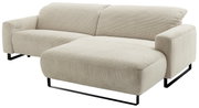 Beiges Cord-Ecksofa mit Recamiere/Longchair und schwarzen Metallkufen, Ansicht schräg von vorne