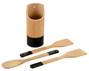 Küchenhelfer-Set aus Holz, bestehend aus einem Behälter und drei Utensilien, aus der Vogelperspektive fotografiert.