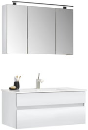 Moderner Badblock mit Spiegelschrank und Waschbecken, seitliche Perspektive