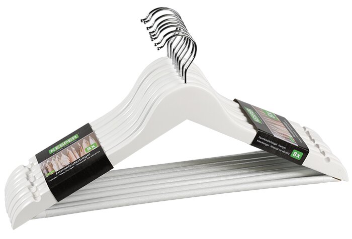 Set van 8 witte kunststof kledinghangers met metalen haken en antislip ribbels, schuin van voren gefotografeerd