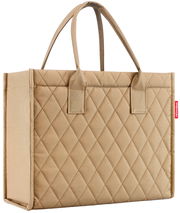 Beige Einkaufstasche mit Rautenmuster, seitliche Perspektive