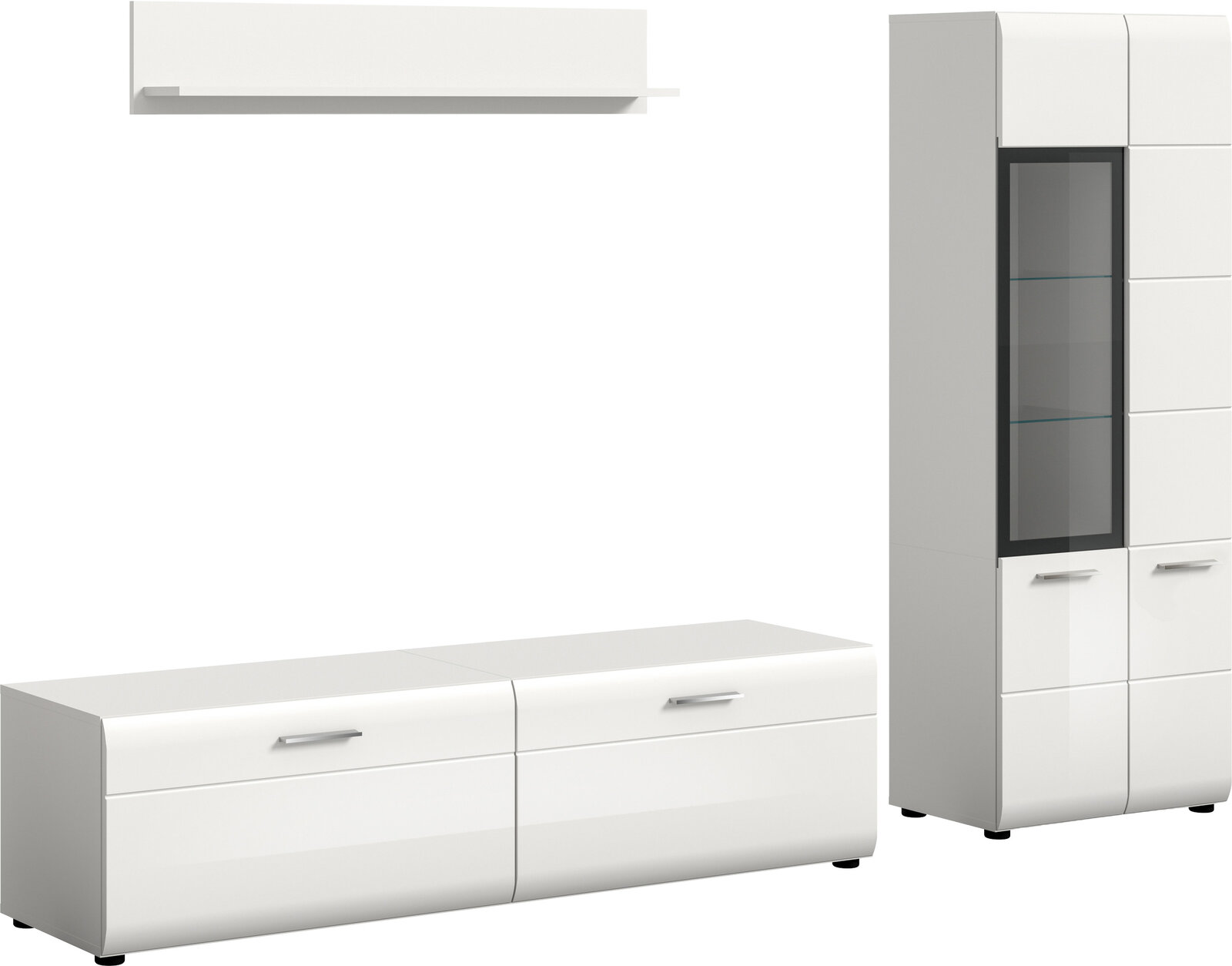 Modernes weißes Wohnzimmerset mit niedrigem TV-Lowboard und hohem Vitrinenschrank mit Glastür und Glasböden, freigestellt auf weißem Hintergrund, Perspektive: leicht schräg von vorne