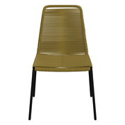 Frontansicht eines modernen Stapelstuhls mit olivgrünem Geflecht und schwarzen Beinen.