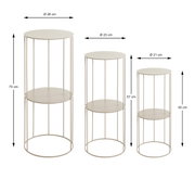 Drei runde, beige Metall-Beistelltische in unterschiedlichen Größen mit zweiter Ablagefläche; frontale Ansicht mit leicht schräger Perspektive, Maße: Ø 28 cm/70 cm, Ø 25 cm/57 cm, Ø 21 cm/45 cm