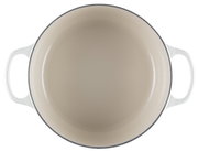 Weißer Bräter mit zwei Griffen, Draufsicht