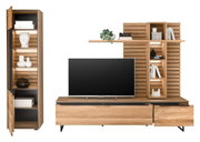 Houten wandmeubel met ingebouwde plank en tv-kast, gezien vanaf de voorkant