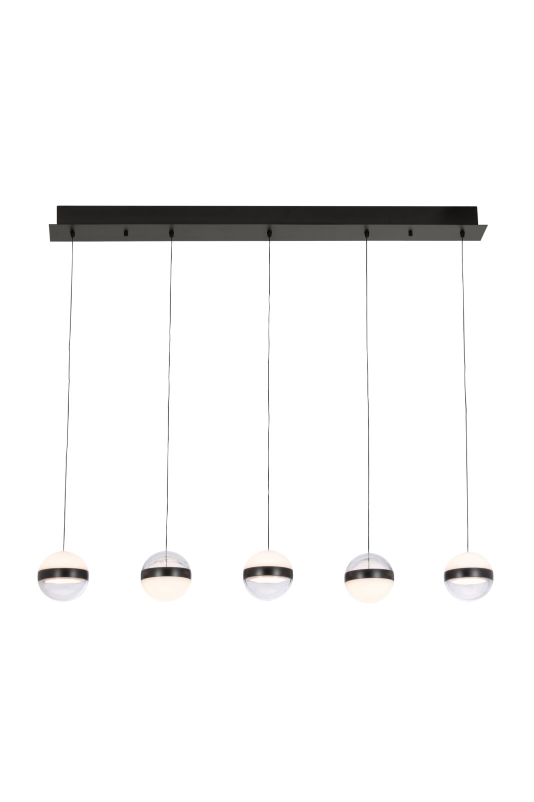 Moderne 5-flammige Pendelleuchte mit schwarzer Deckenleiste und fünf kugelförmigen Glas-Lampenschirmen in Weiß/Transparent, frontale Ansicht