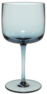 Eleganter Weinkelch aus Glas in seitlicher Ansicht, ideal für stilvolle Anlässe.