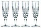 Vier elegante Champagnergläser Noblesse mit facettiertem Design, frontal abgebildet.