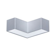 Moderne, eckige Deckenleuchte in Silber mit opalem Diffusor, Ansicht von schräg unten in leichter Perspektive